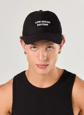 Boné Preto Low Battery