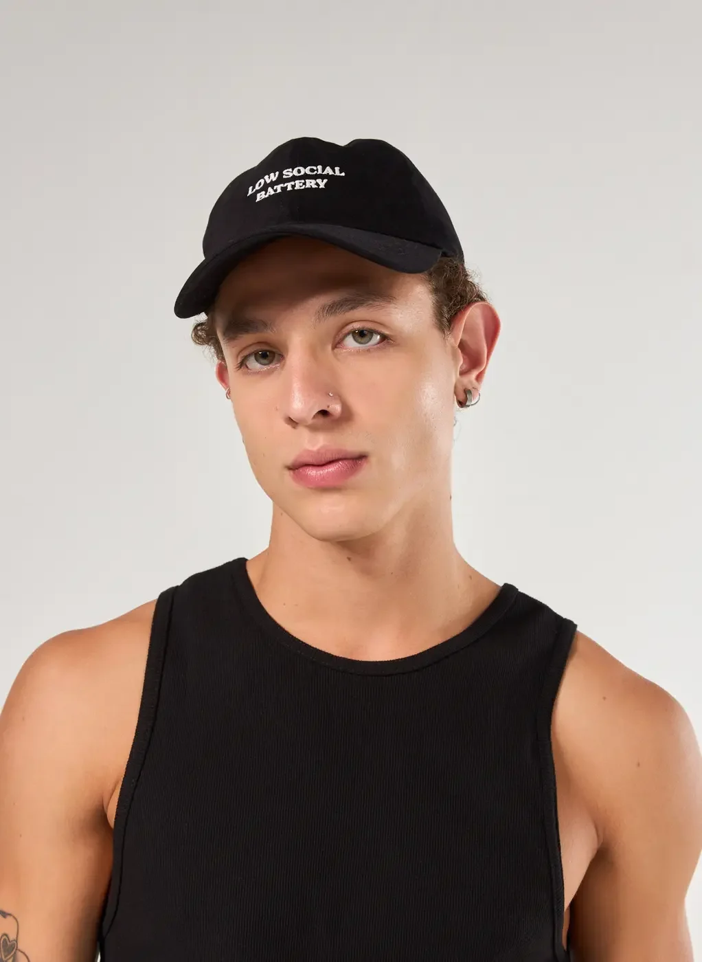 Boné Preto Low Battery