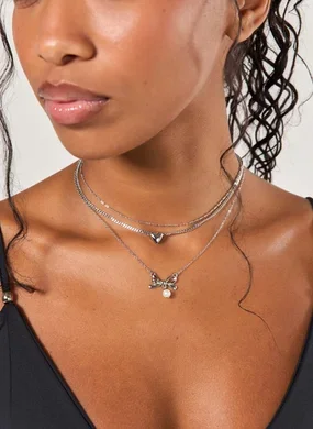 Conjunto 3 Colares Prateados Laço Pérola