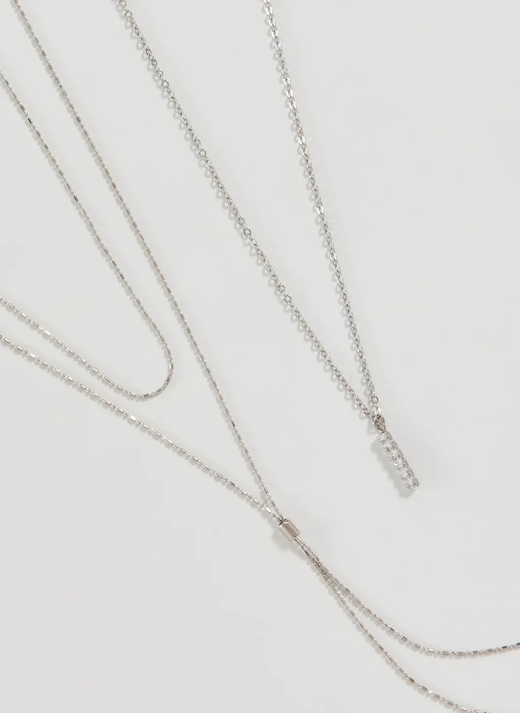 Conjunto 2 Colares Prateados Strass