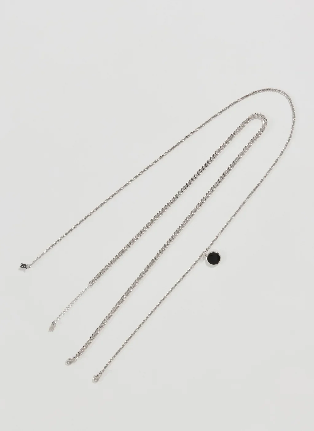 Conjunto 2 Correntes Prateadas Plaquinha Preta