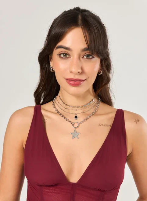 Conjunto 4 Colares Prateados Estrela