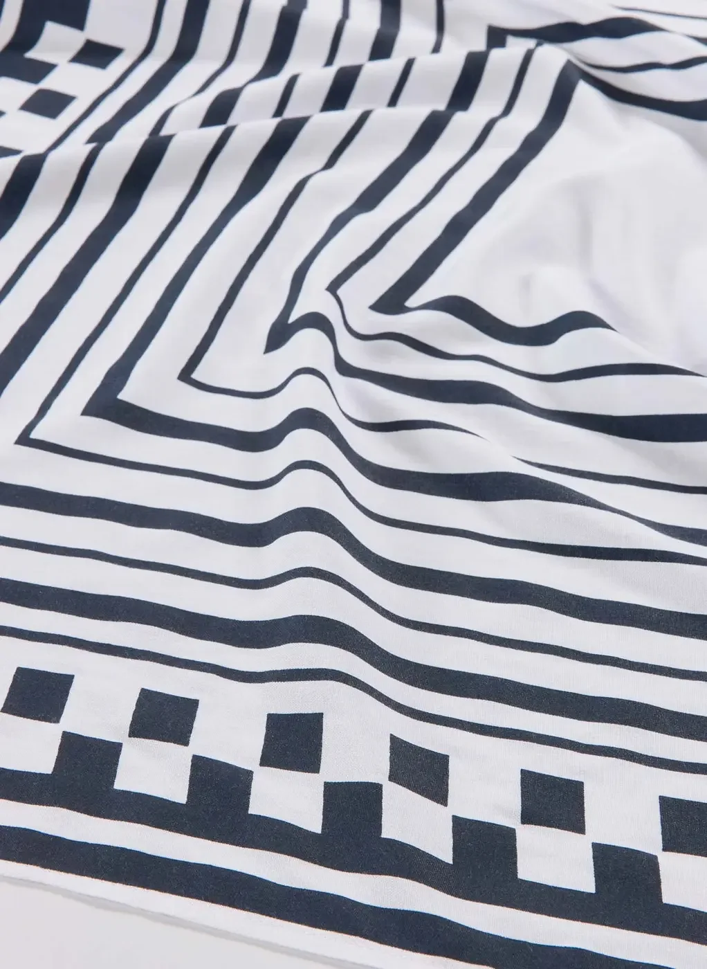 Lenço Quadriculado Preto E Branco