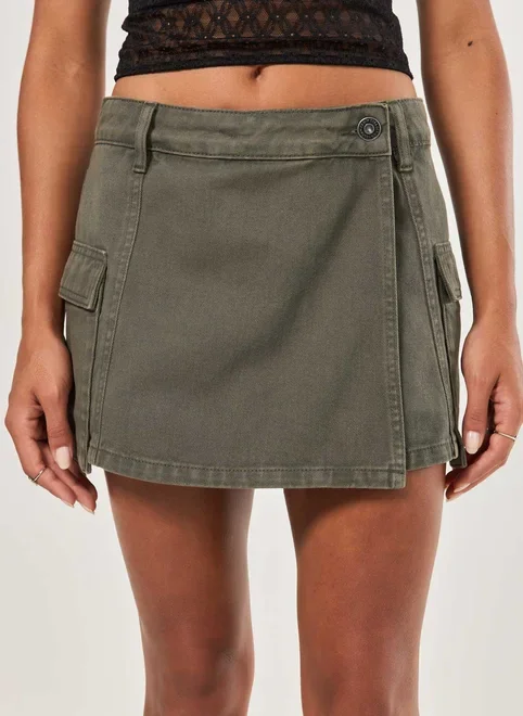 Short Saia Sarja Cargo Verde Militar