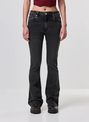 Calça Jeans Flare Cintura Média Preta