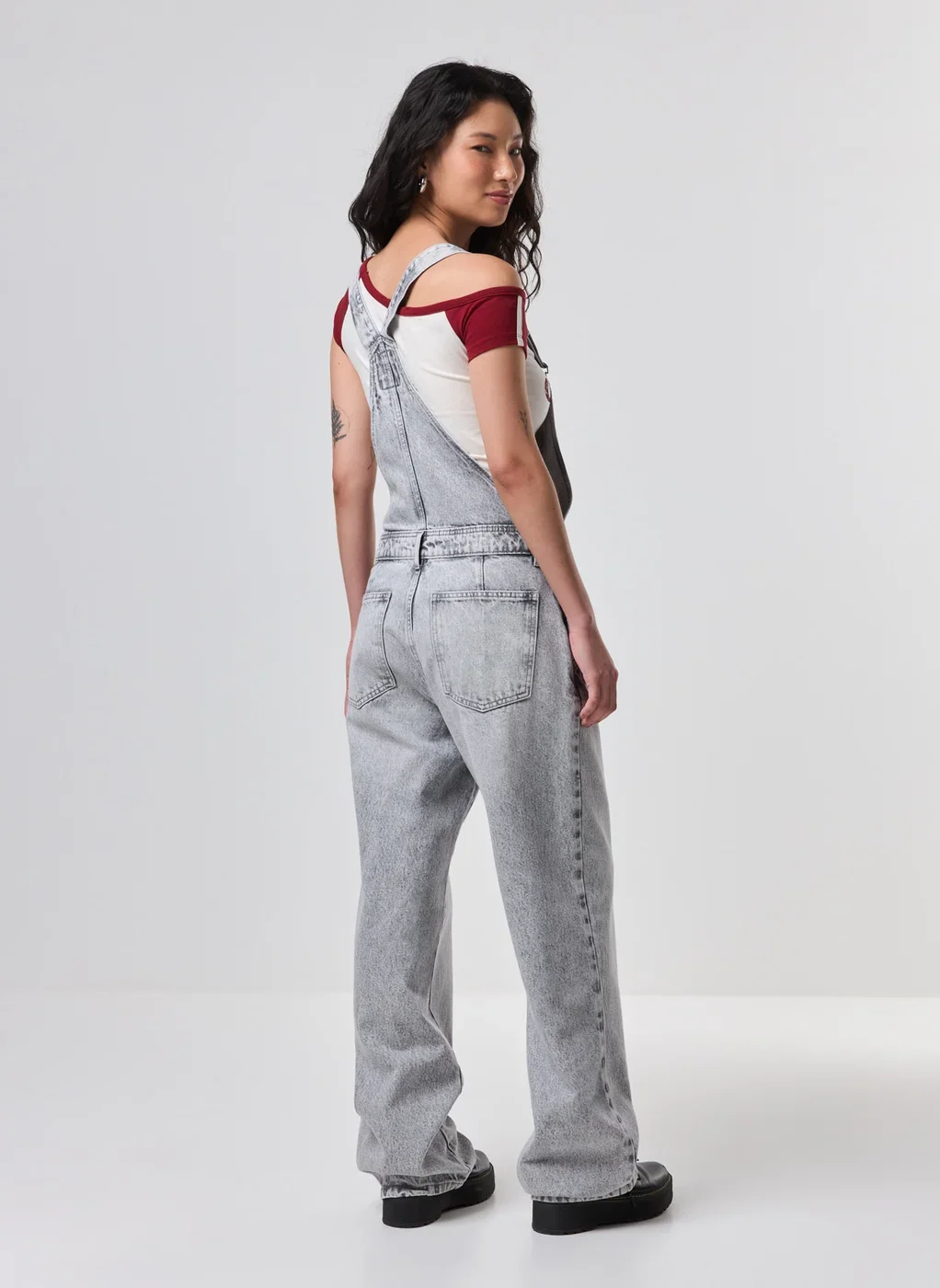 Macacão Jardineira Jeans Cinza