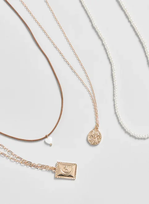 Conjunto 4 Colares Dourados Pérolas Artificiais