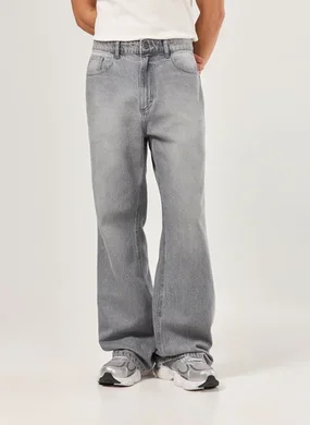 Calça Jeans Flare Cinza