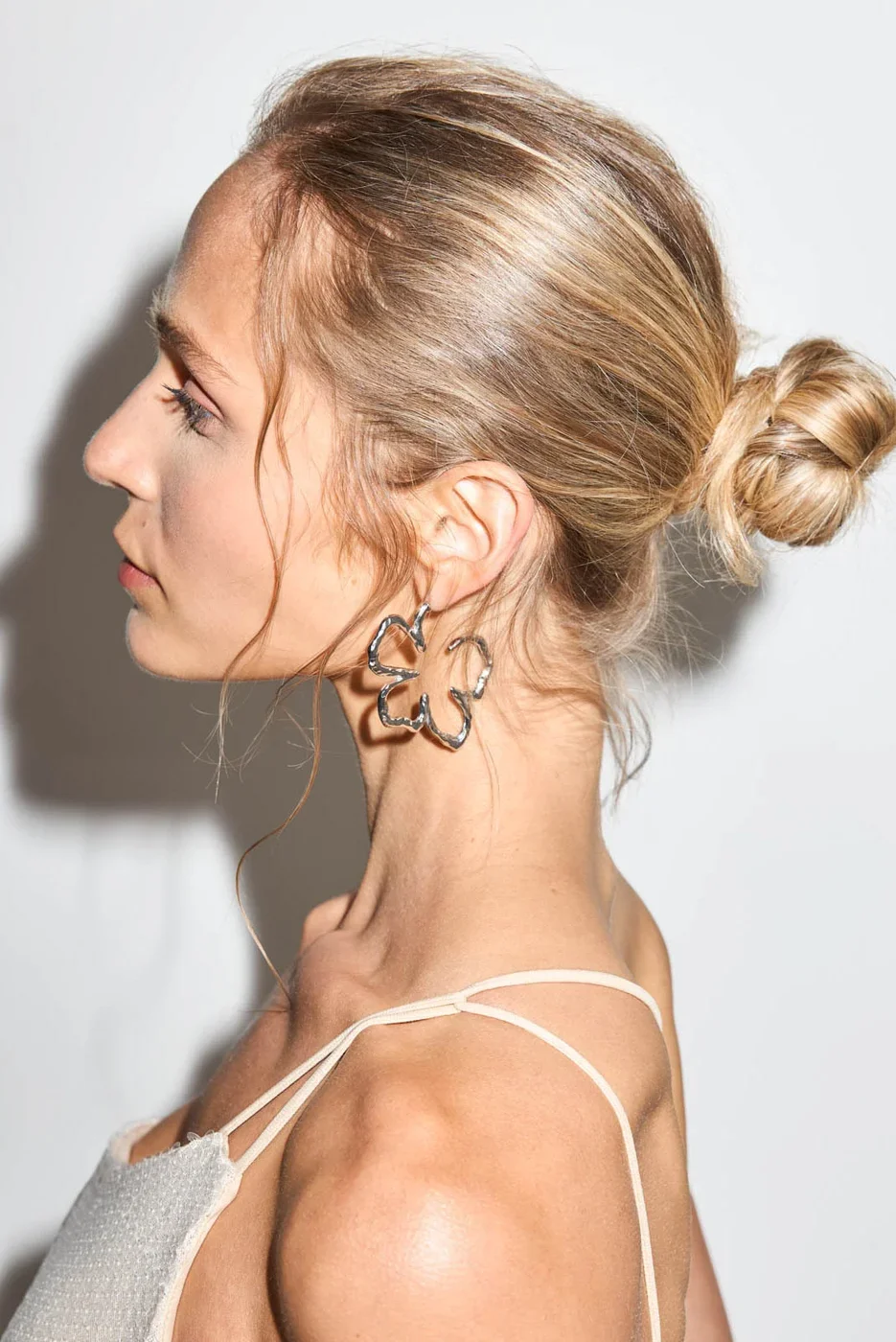 Conjunto 3 Brincos Prateados Argola Flor