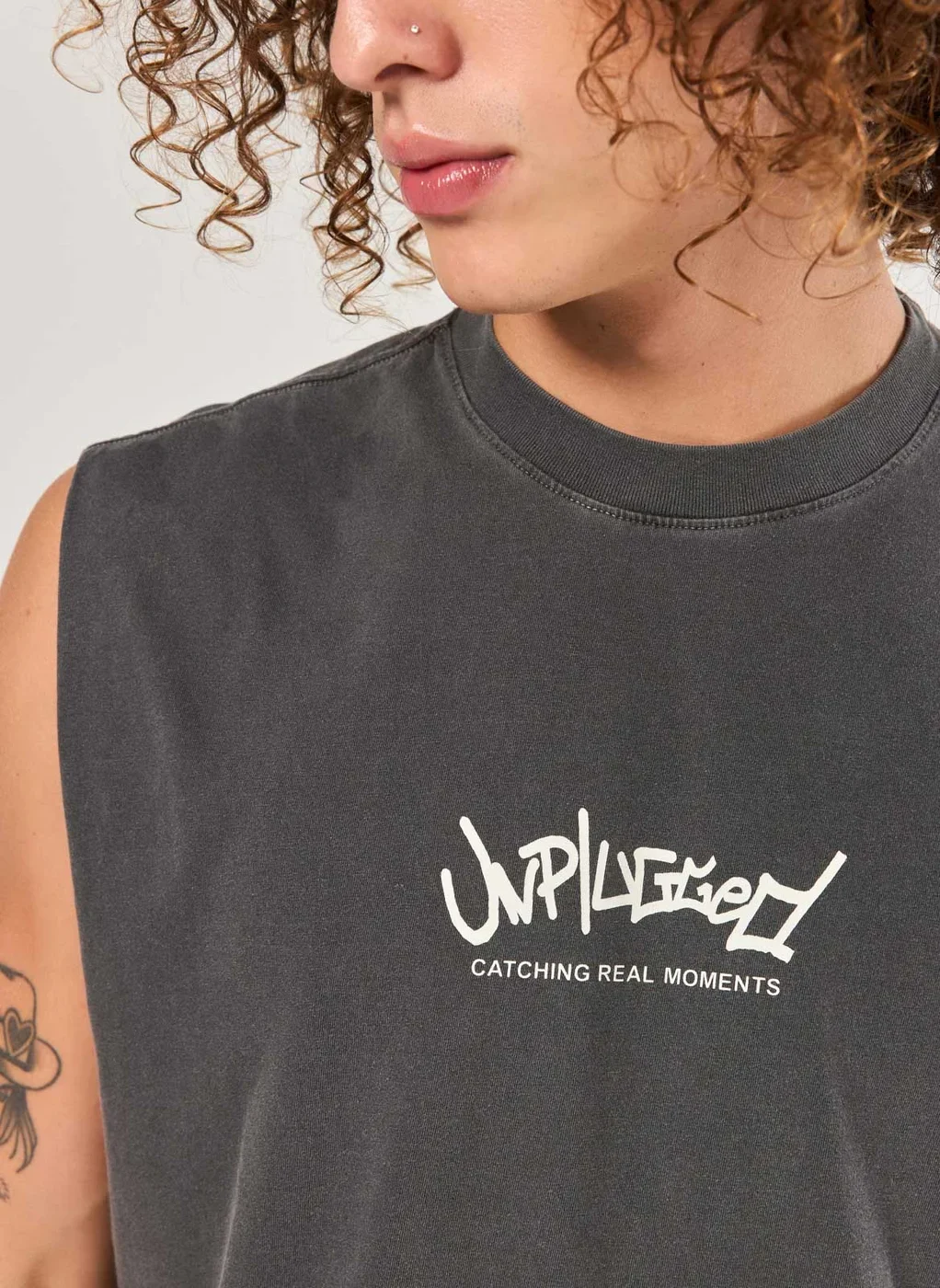 Camiseta Sleeveless Box Estonada Unplugged