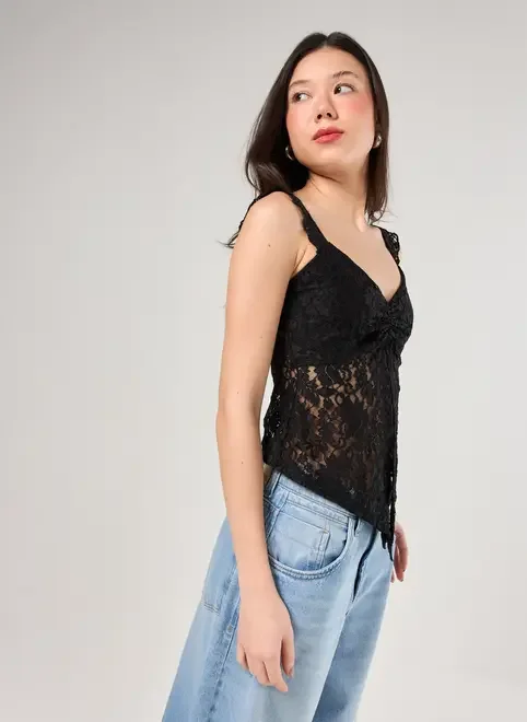 Blusa Renda Abertura Frontal