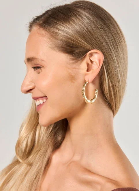 Brinco De Argola Dourada Texturizada