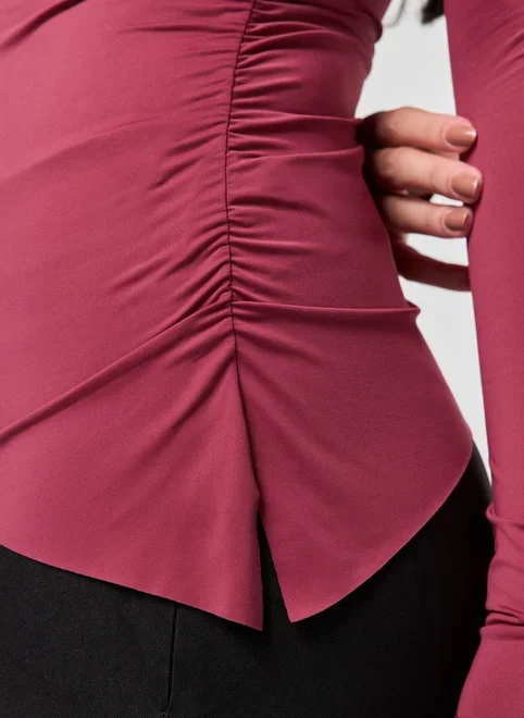 Blusa Manga Longa Poliamida Barra Assimétrica