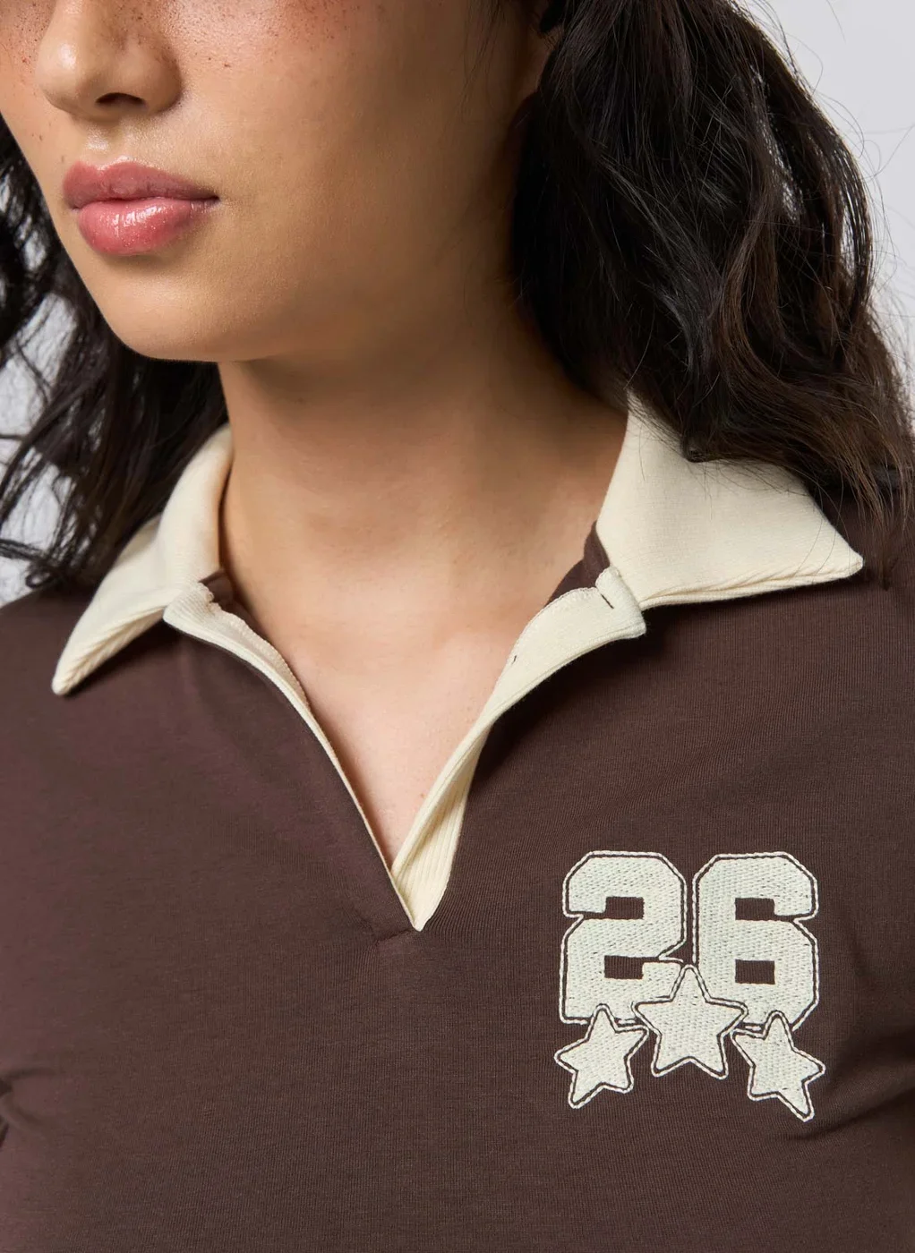 Mini Tee Polo Raglan Estampa Bordada