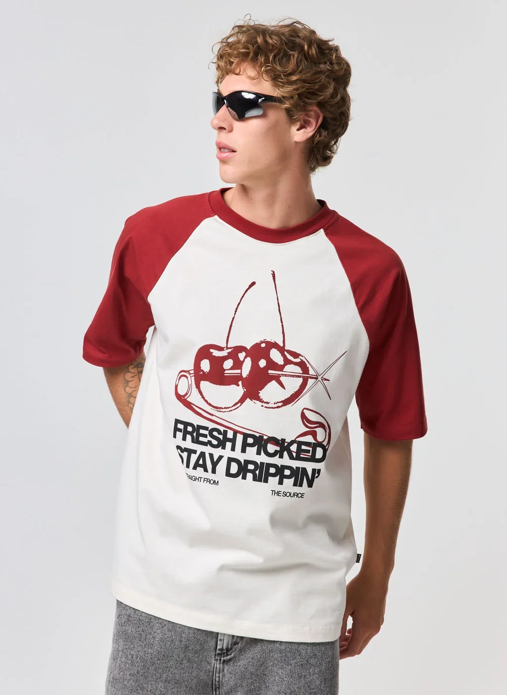 Camiseta Box Raglan Cherry