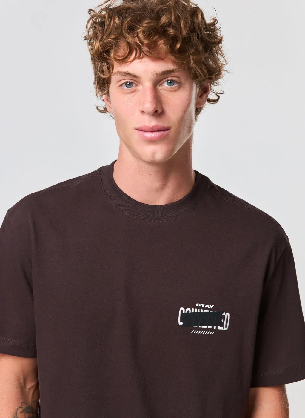 Camiseta Comfort Malhão Marrom Connected