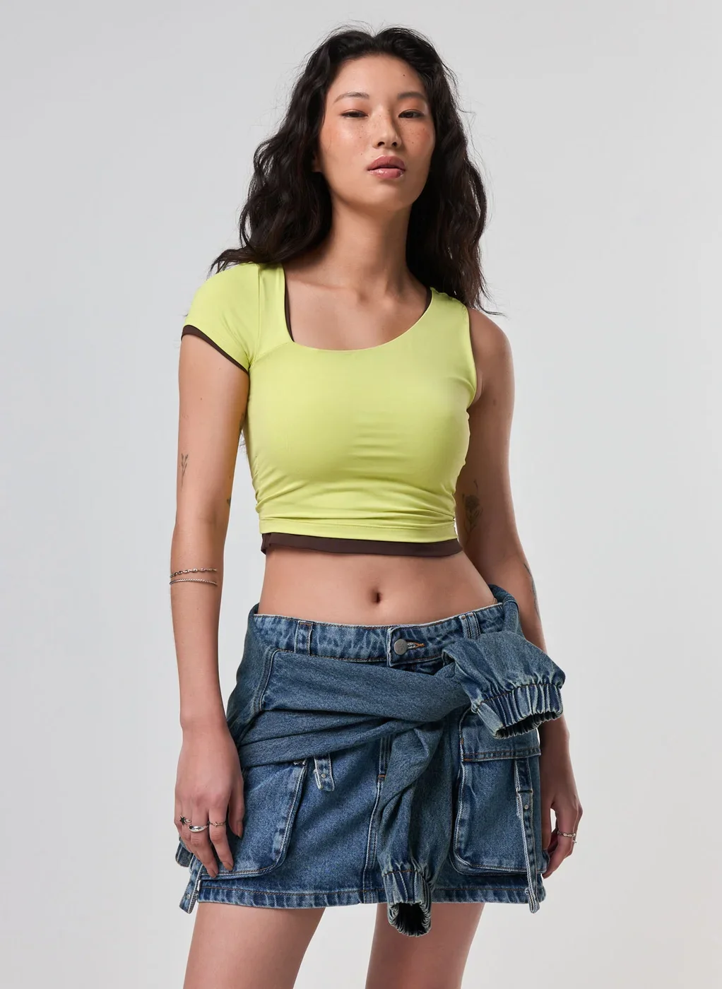 Cropped Poliamida Mangas Assimétricas