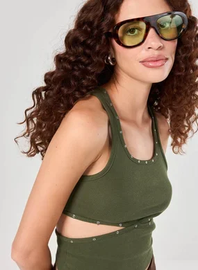 Regata Canelada Recortes Ilhós