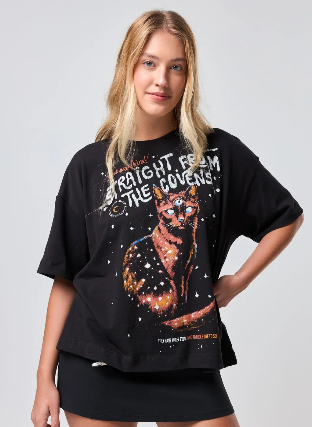 Camiseta Box Preta Gato Místico