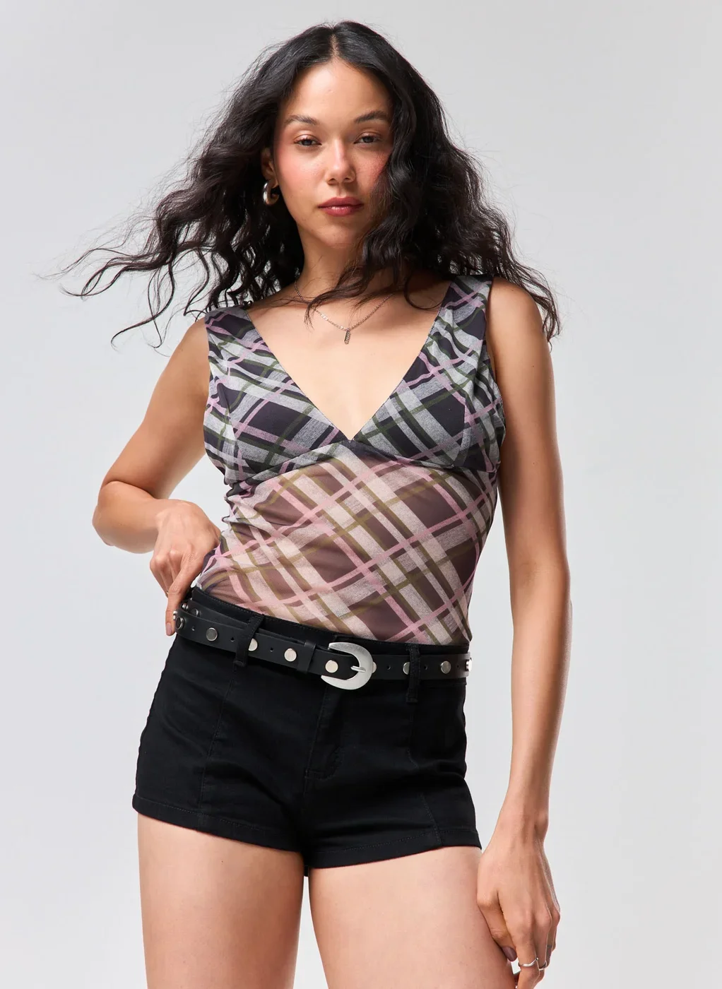 Blusa Tule Xadrez Decote V