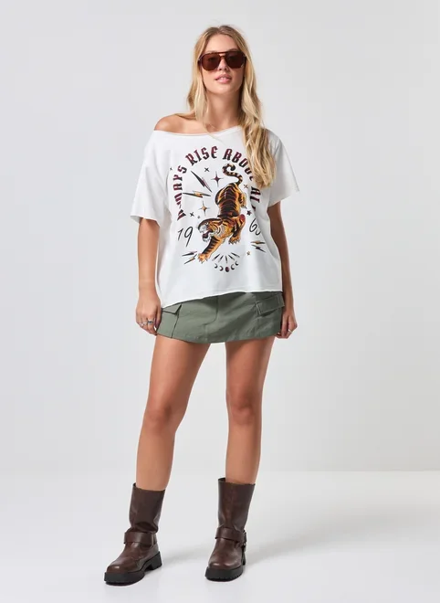 Camiseta Box Decote Canoa Tigre