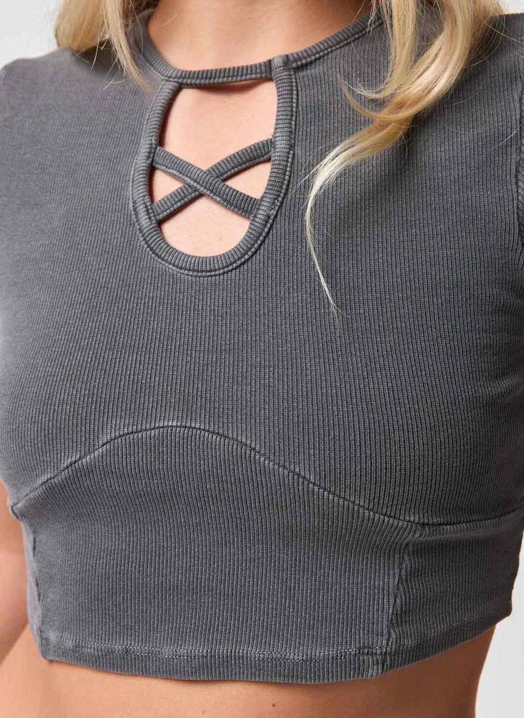 Blusa Cropped Lavada Corsetada