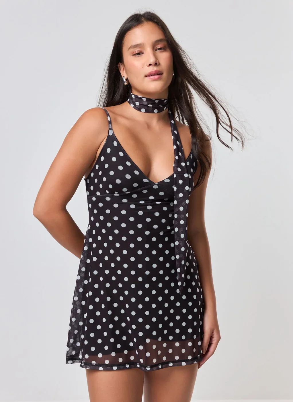 Vestido Curto Tule Poá Gravatinha