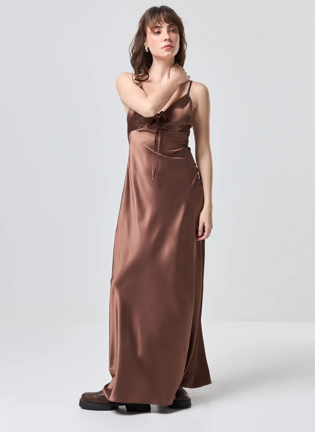 Vestido Midi Cetim Marrom Amarração