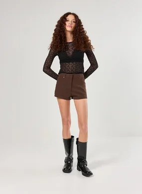 Short Micro Em Suede Marrom