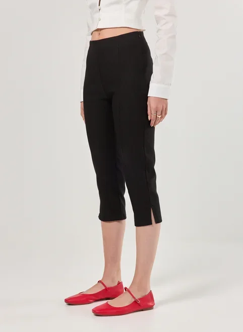 Calça Capri Preta