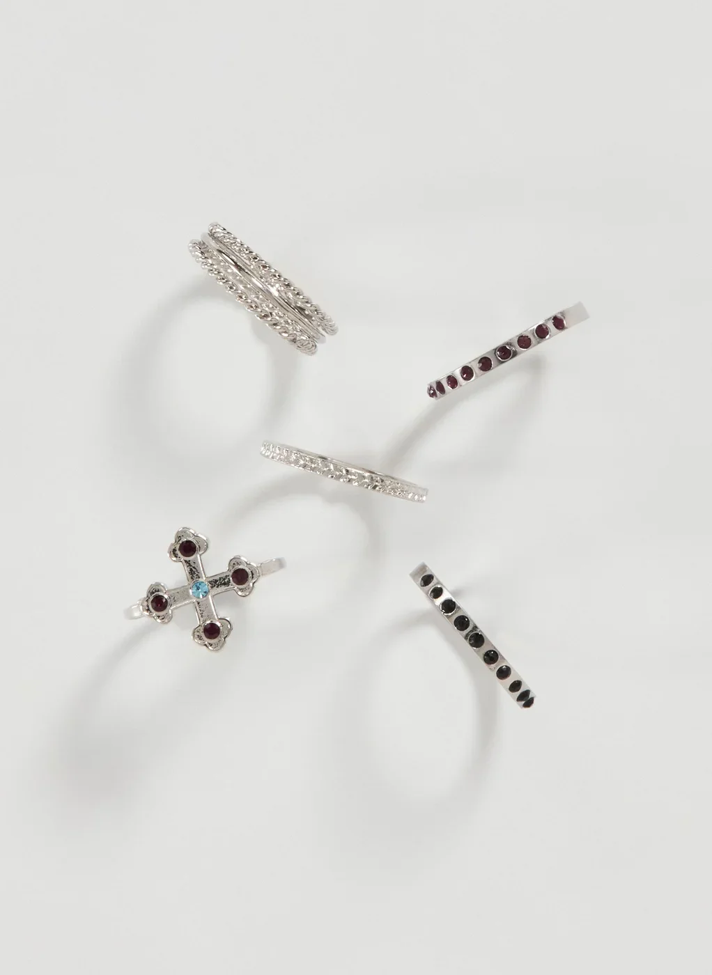 Conjunto 5 Anéis Prateados Strass Coloridas