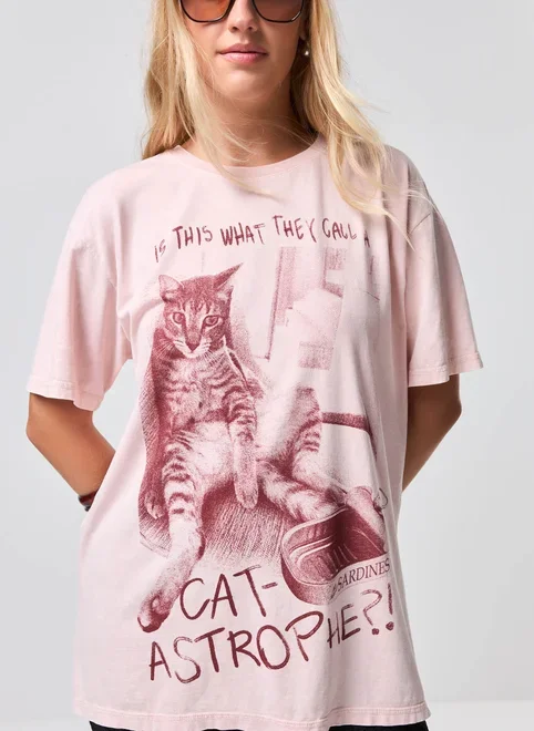 Camiseta Oversized Rosa Gato