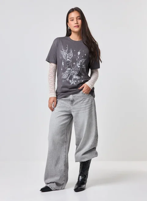 Camiseta Oversized Preta Lavada Passarinhos