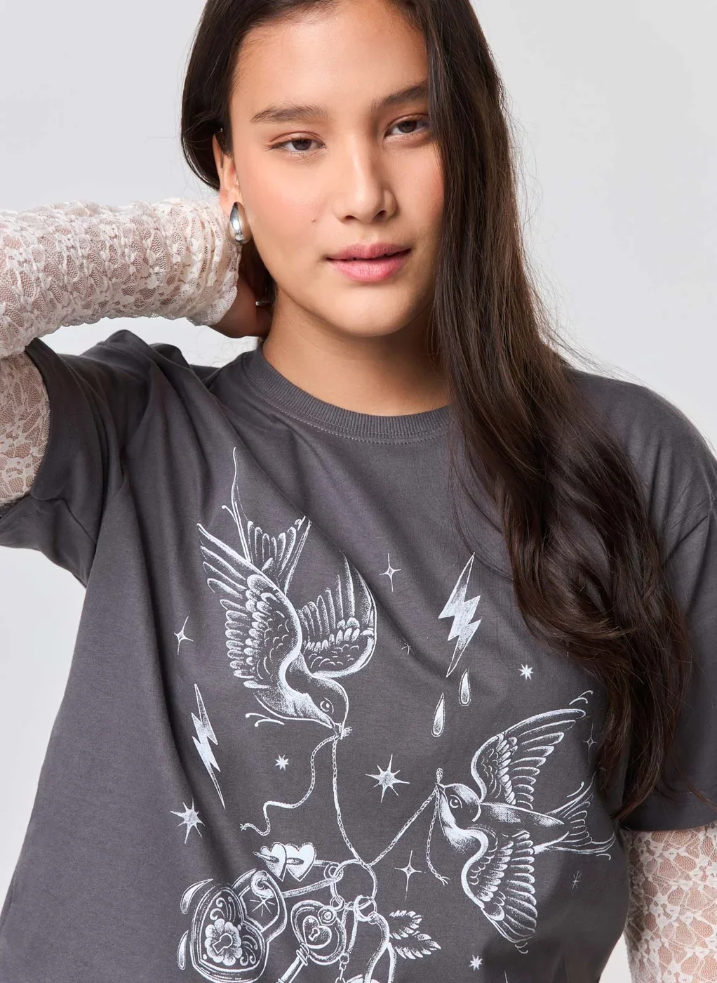 Camiseta Oversized Preta Lavada Passarinhos