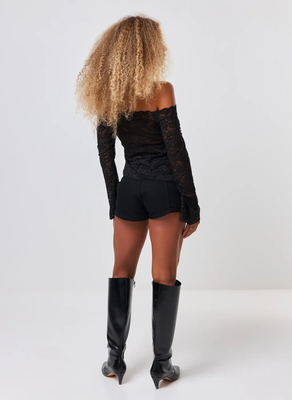 Blusa Manga Longa Ombro A Ombro Renda