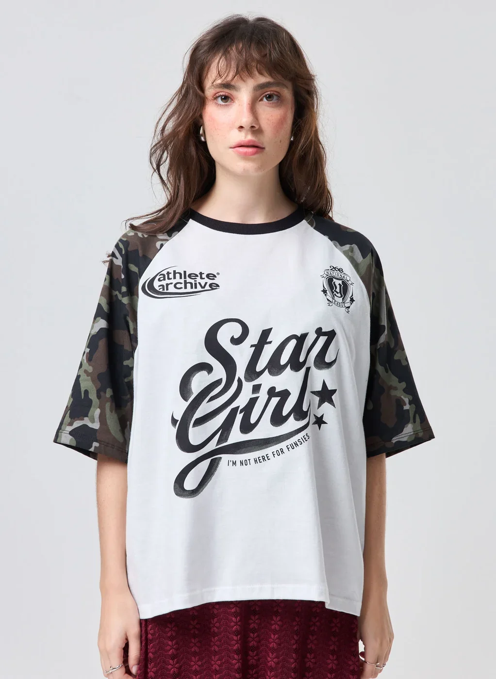 Camiseta Box Raglan Off‑White Camuflada