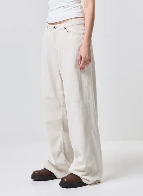 Calça Wide Leg Cintura Baixa Cotelê