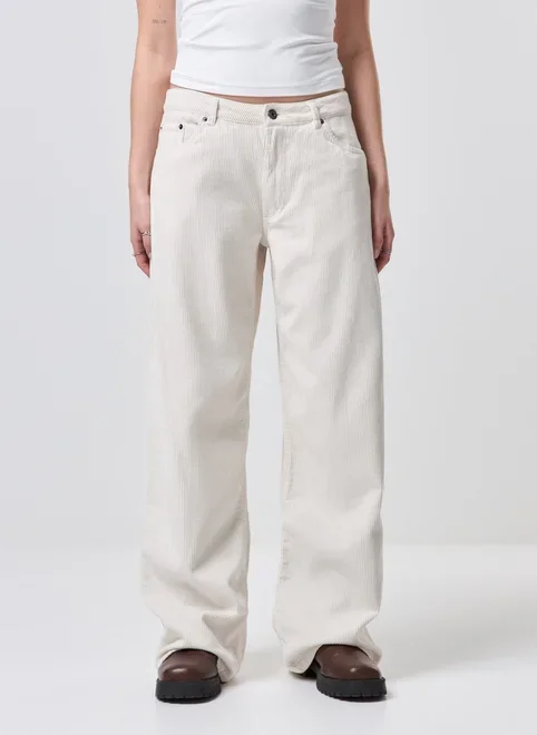 Calça Wide Leg Cintura Baixa Cotelê