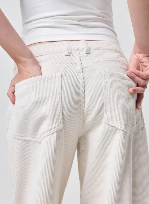 Calça Wide Leg Cintura Baixa Cotelê