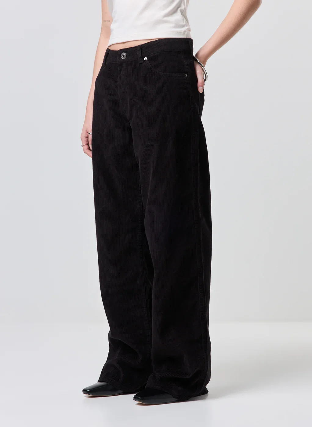 Calça Wide Leg Cintura Baixa Cotelê