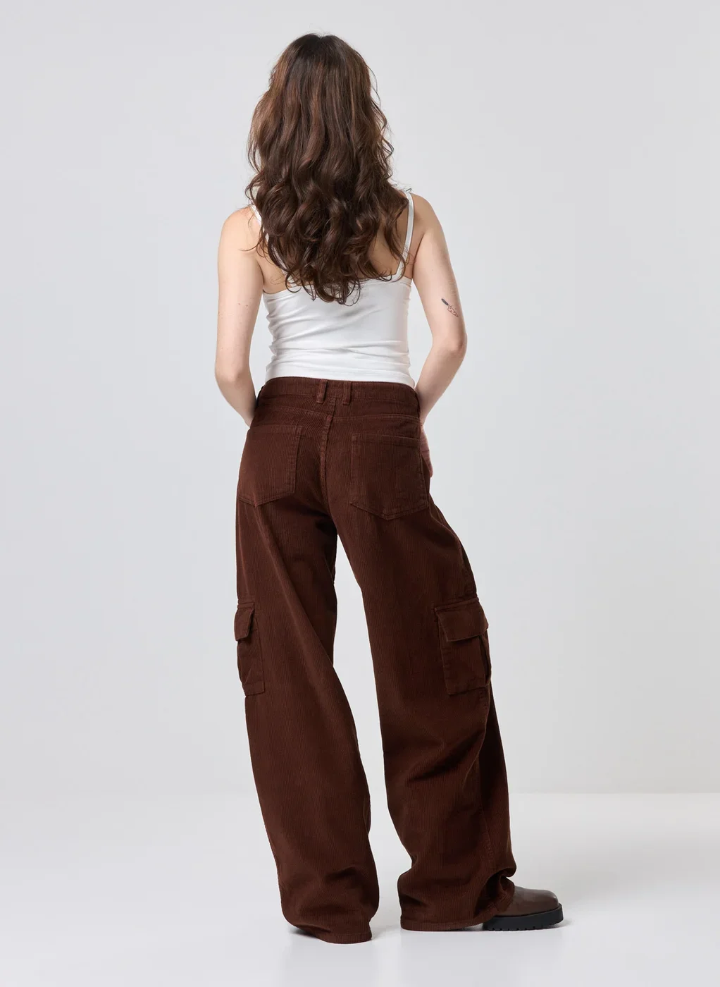 Calça Wide Leg Cargo Cotelê
