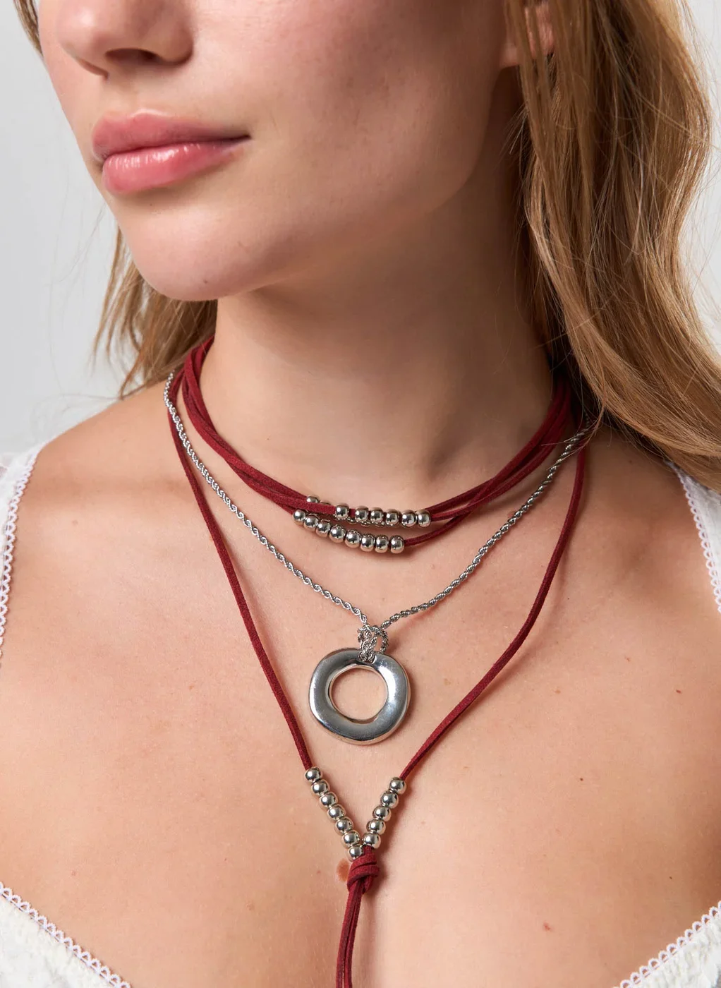 Conjunto 2 Colares Suede Bordô E Prateado