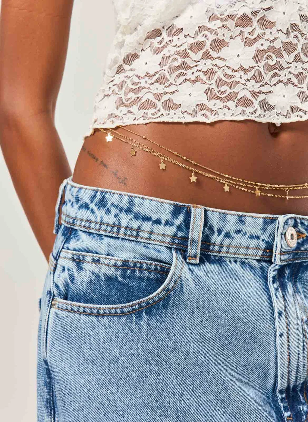 Body Chain Dourada Estrelas