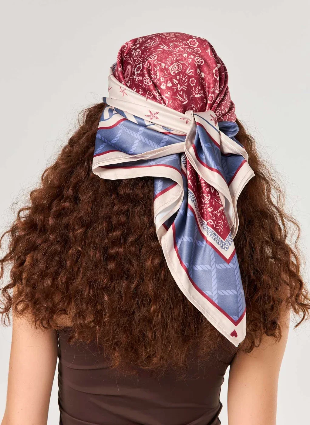 Lenço Estampado Vermelho E Azul