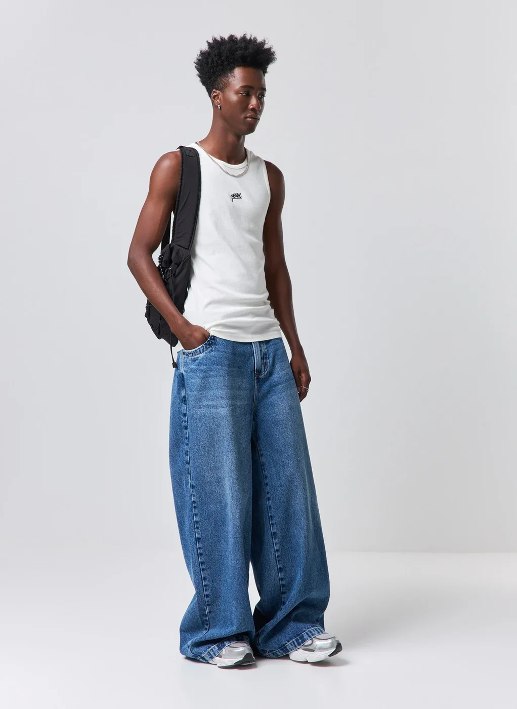 Regata Slim Ribana Off‑White Bordado