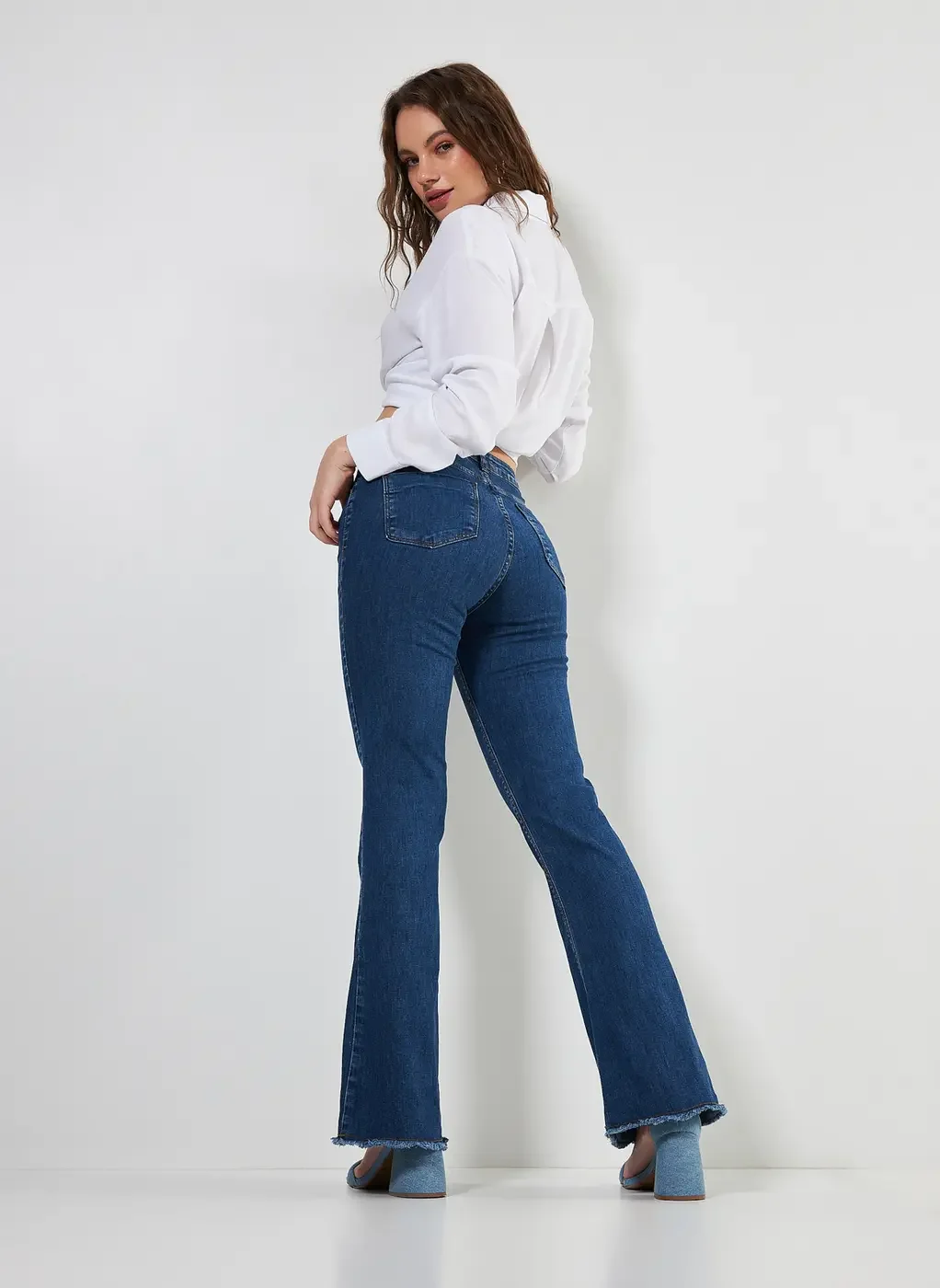 Calça Flare em Jeans