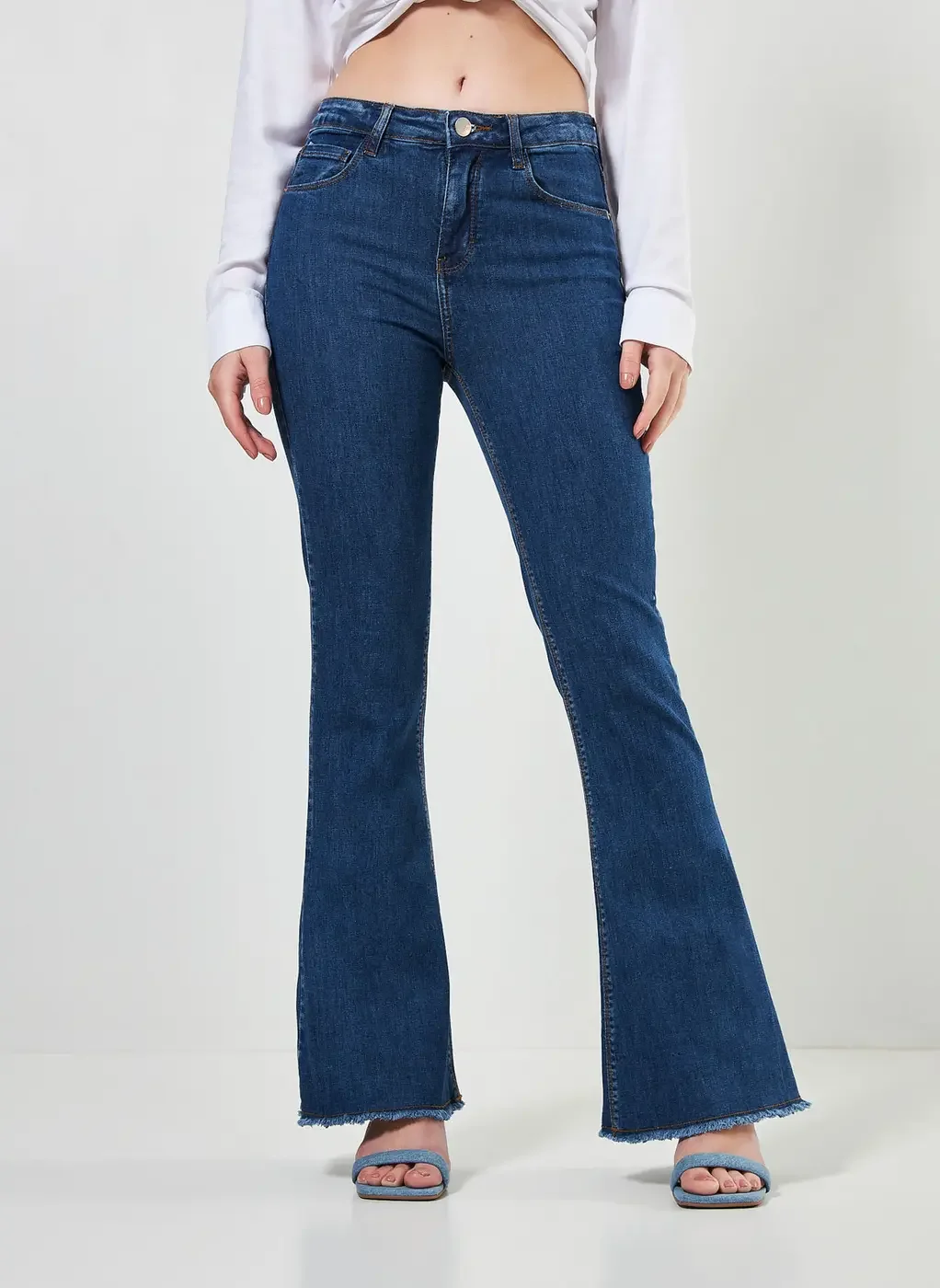 Calça Flare em Jeans