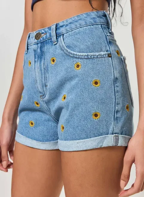 Short Jeans Bordado Girassol