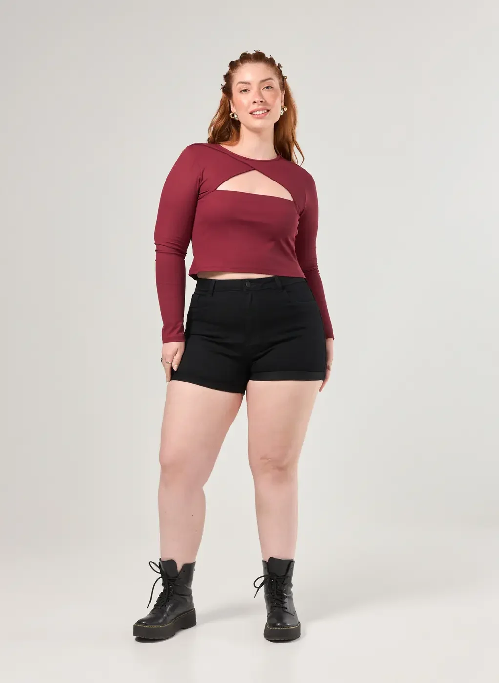 Short Cintura Alta em Sarja