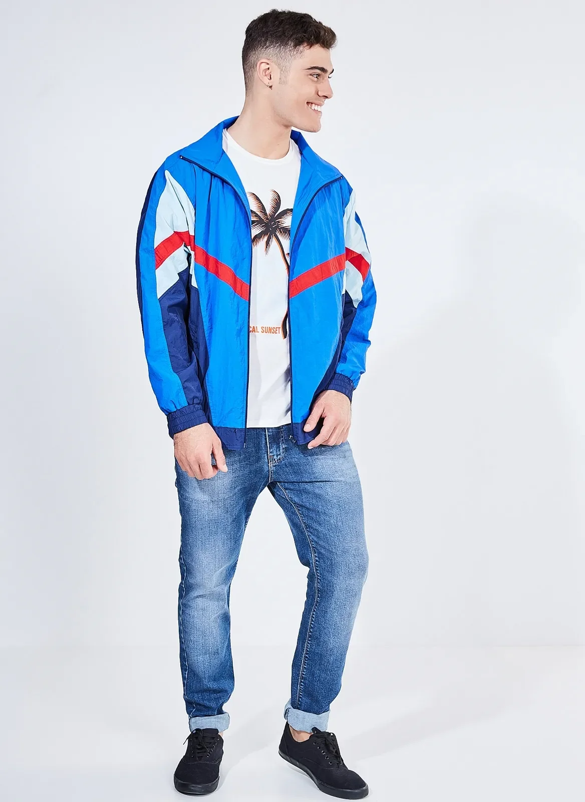 camiseta estampa coqueiro com lettering - off-white
